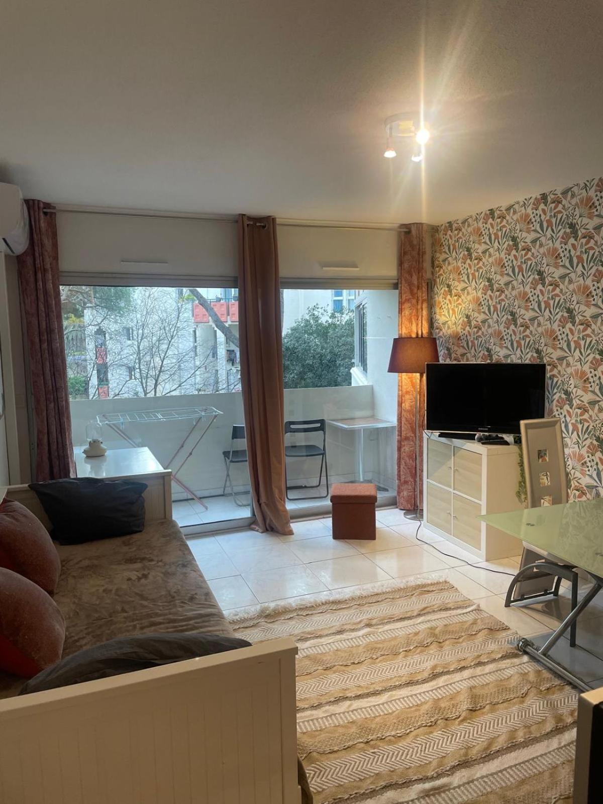 Le Val Fleuri Apartment Sete Exterior photo